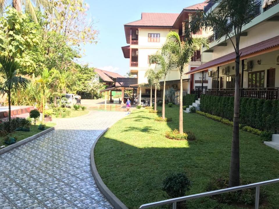 Hotel Vilayvong Vang Vieng Exterior photo
